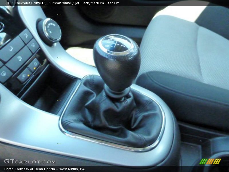 Summit White / Jet Black/Medium Titanium 2012 Chevrolet Cruze LS