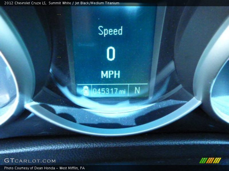 Summit White / Jet Black/Medium Titanium 2012 Chevrolet Cruze LS