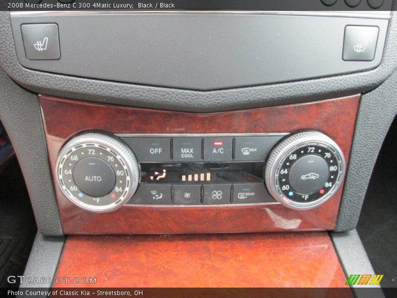 Controls of 2008 C 300 4Matic Luxury