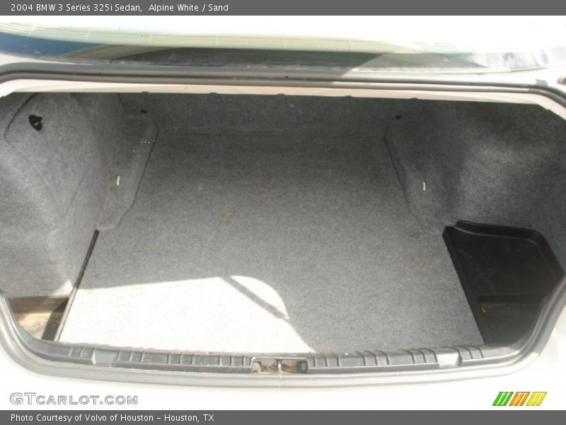 Alpine White / Sand 2004 BMW 3 Series 325i Sedan