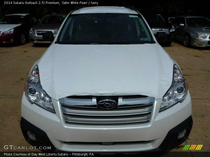 Satin White Pearl / Ivory 2014 Subaru Outback 2.5i Premium