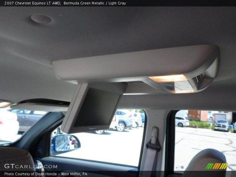 Bermuda Green Metallic / Light Gray 2007 Chevrolet Equinox LT AWD