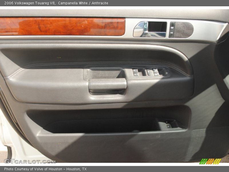 Campanella White / Anthracite 2006 Volkswagen Touareg V8