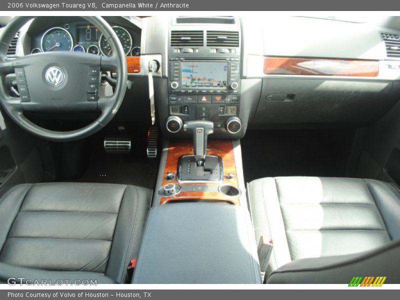 Campanella White / Anthracite 2006 Volkswagen Touareg V8