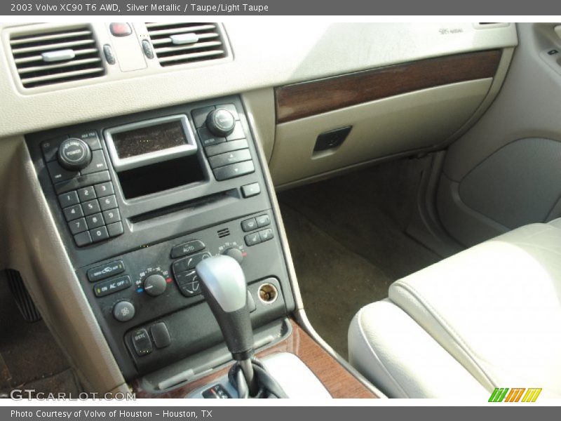 Silver Metallic / Taupe/Light Taupe 2003 Volvo XC90 T6 AWD