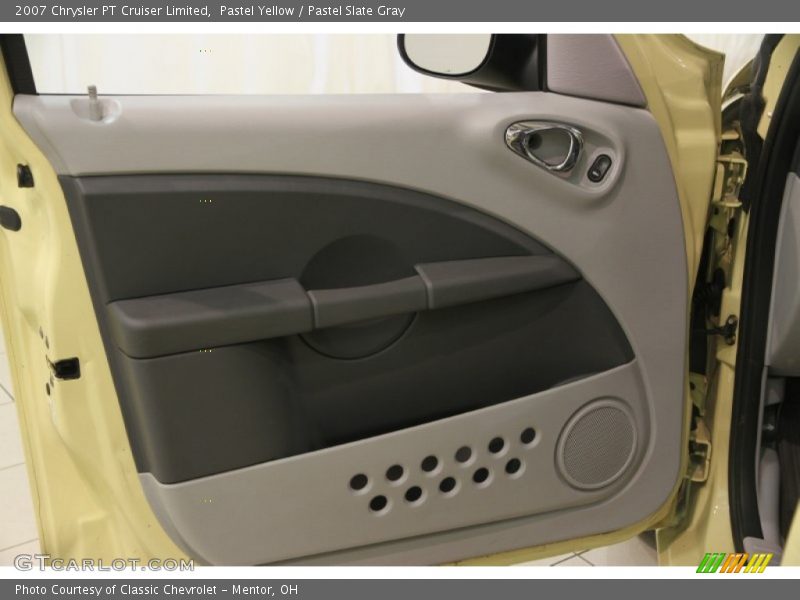 Door Panel of 2007 PT Cruiser Limited