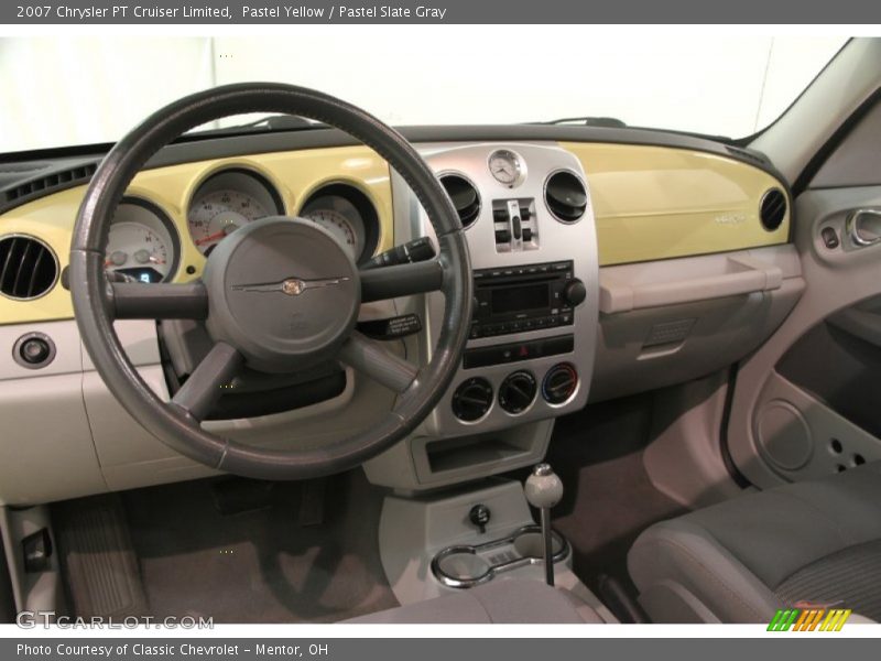 Dashboard of 2007 PT Cruiser Limited