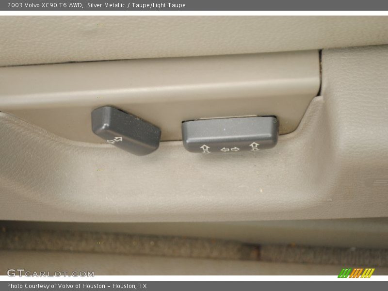 Silver Metallic / Taupe/Light Taupe 2003 Volvo XC90 T6 AWD