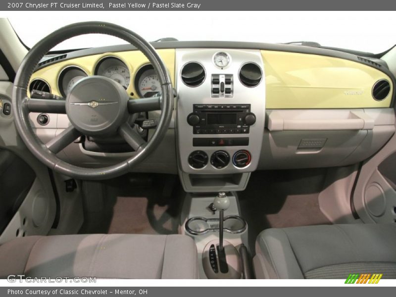 Dashboard of 2007 PT Cruiser Limited
