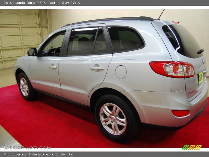 Radiant Silver / Gray 2010 Hyundai Santa Fe GLS