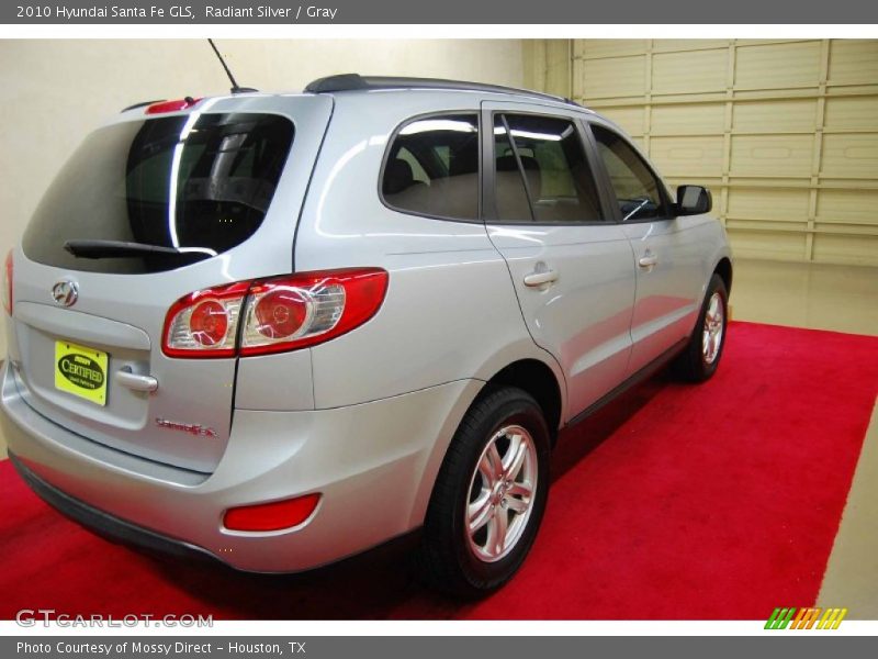 Radiant Silver / Gray 2010 Hyundai Santa Fe GLS