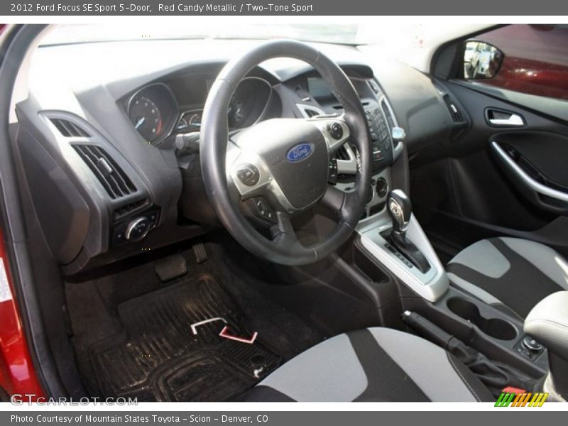 Red Candy Metallic / Two-Tone Sport 2012 Ford Focus SE Sport 5-Door