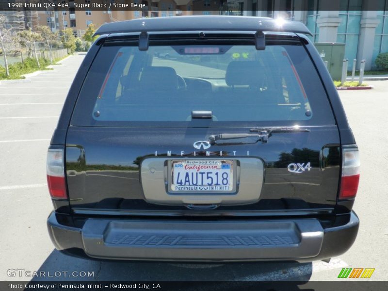Super Black / Stone Beige 1998 Infiniti QX4 4x4