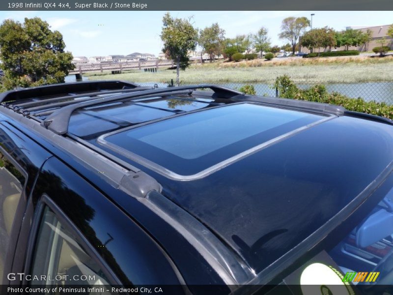 Super Black / Stone Beige 1998 Infiniti QX4 4x4