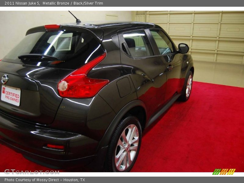 Metallic Bronze / Black/Silver Trim 2011 Nissan Juke S