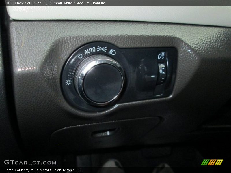 Summit White / Medium Titanium 2012 Chevrolet Cruze LT