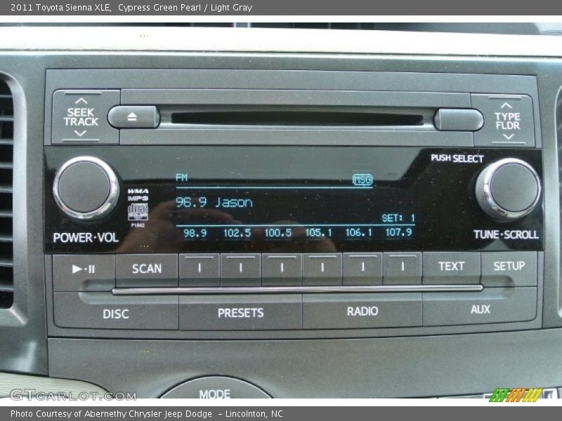 Cypress Green Pearl / Light Gray 2011 Toyota Sienna XLE