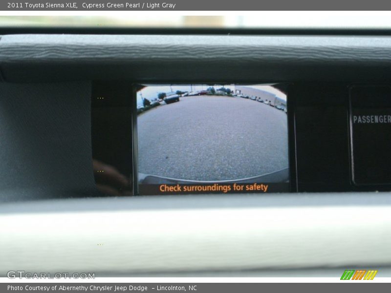 Cypress Green Pearl / Light Gray 2011 Toyota Sienna XLE