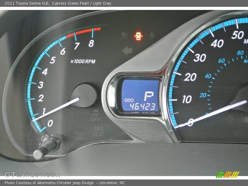 Cypress Green Pearl / Light Gray 2011 Toyota Sienna XLE