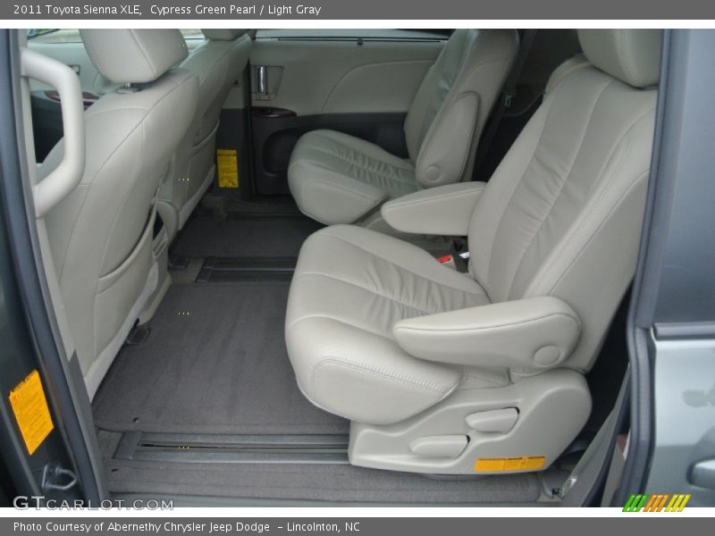 Cypress Green Pearl / Light Gray 2011 Toyota Sienna XLE