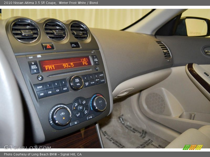 Winter Frost White / Blond 2010 Nissan Altima 3.5 SR Coupe