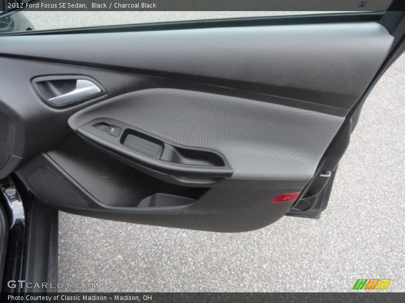 Black / Charcoal Black 2012 Ford Focus SE Sedan