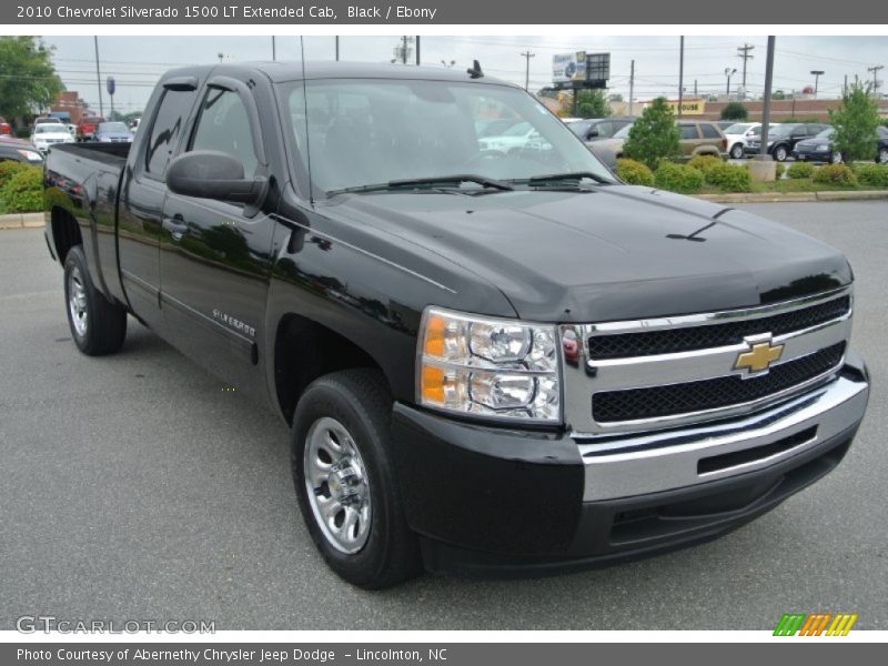 Front 3/4 View of 2010 Silverado 1500 LT Extended Cab