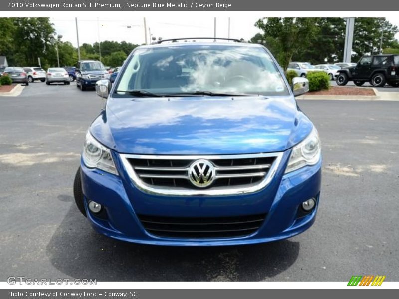 Neptune Blue Metallic / Ceylon Beige 2010 Volkswagen Routan SEL Premium