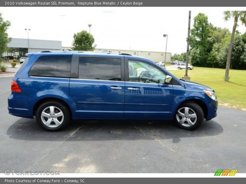 Neptune Blue Metallic / Ceylon Beige 2010 Volkswagen Routan SEL Premium