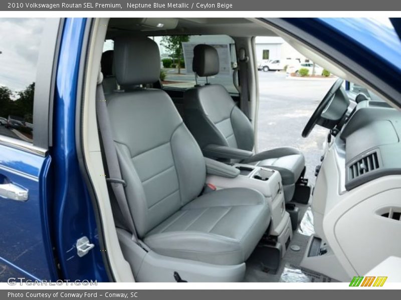 Neptune Blue Metallic / Ceylon Beige 2010 Volkswagen Routan SEL Premium