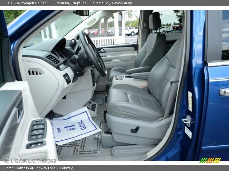 Neptune Blue Metallic / Ceylon Beige 2010 Volkswagen Routan SEL Premium