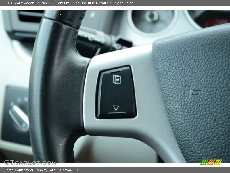 Neptune Blue Metallic / Ceylon Beige 2010 Volkswagen Routan SEL Premium