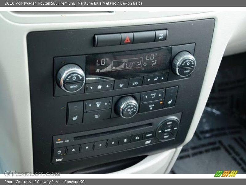 Neptune Blue Metallic / Ceylon Beige 2010 Volkswagen Routan SEL Premium