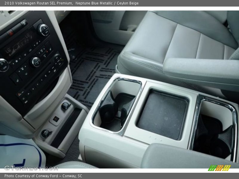 Neptune Blue Metallic / Ceylon Beige 2010 Volkswagen Routan SEL Premium