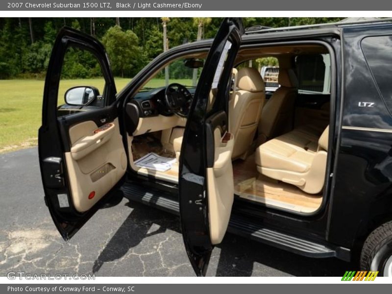 Black / Light Cashmere/Ebony 2007 Chevrolet Suburban 1500 LTZ