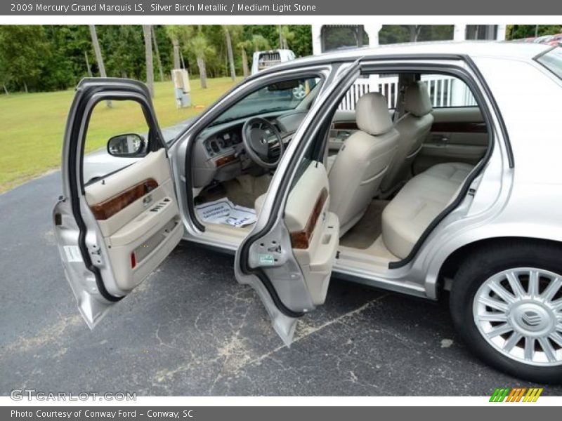 Silver Birch Metallic / Medium Light Stone 2009 Mercury Grand Marquis LS