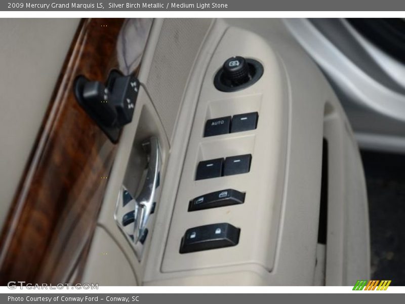 Silver Birch Metallic / Medium Light Stone 2009 Mercury Grand Marquis LS