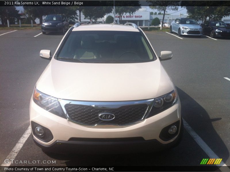 White Sand Beige / Beige 2011 Kia Sorento LX