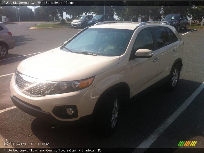 White Sand Beige / Beige 2011 Kia Sorento LX