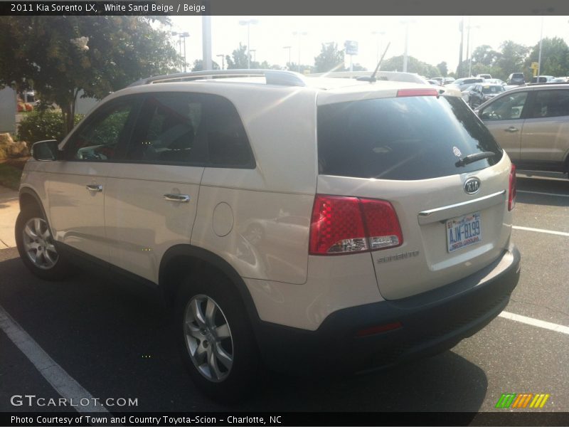 White Sand Beige / Beige 2011 Kia Sorento LX