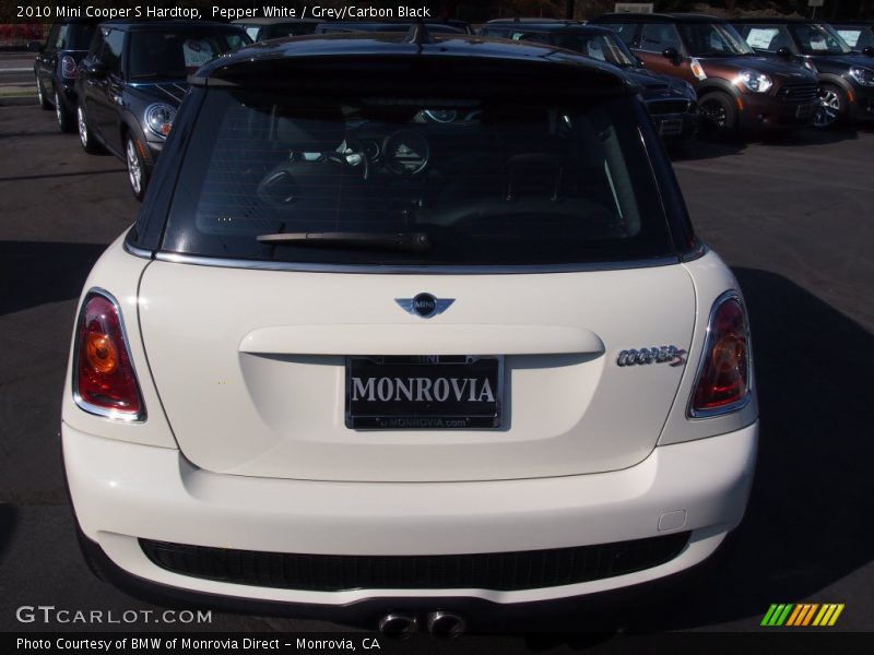 Pepper White / Grey/Carbon Black 2010 Mini Cooper S Hardtop