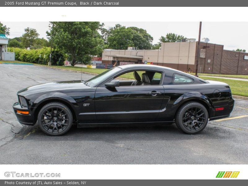 Black / Dark Charcoal 2005 Ford Mustang GT Premium Coupe