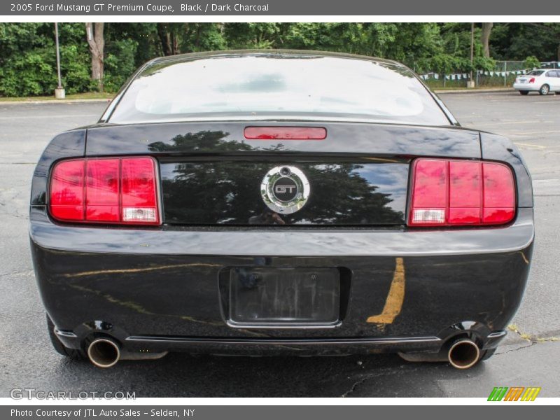 Black / Dark Charcoal 2005 Ford Mustang GT Premium Coupe