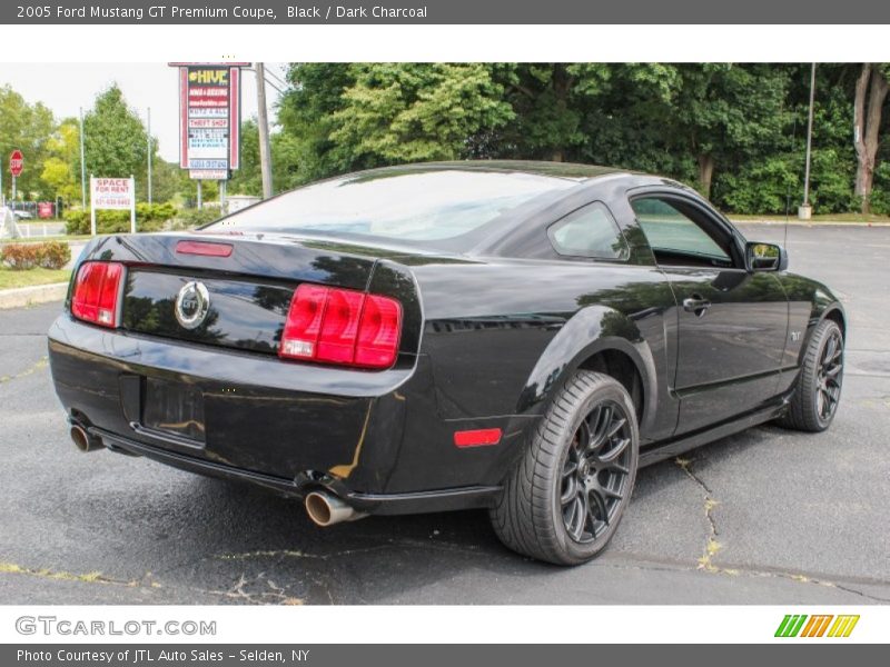 Black / Dark Charcoal 2005 Ford Mustang GT Premium Coupe