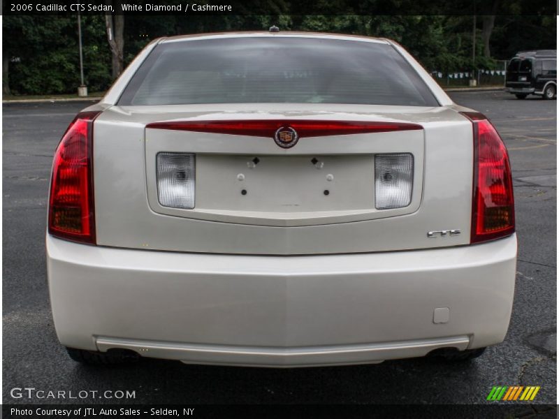 White Diamond / Cashmere 2006 Cadillac CTS Sedan