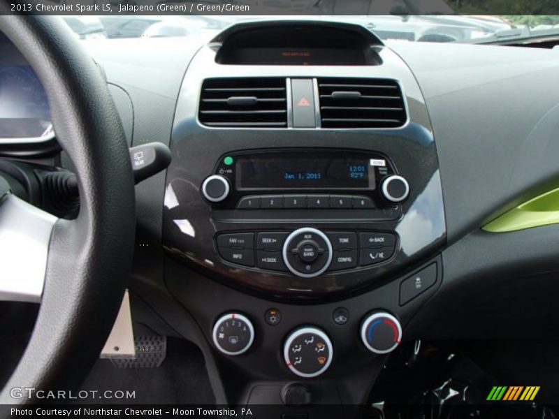 Jalapeno (Green) / Green/Green 2013 Chevrolet Spark LS