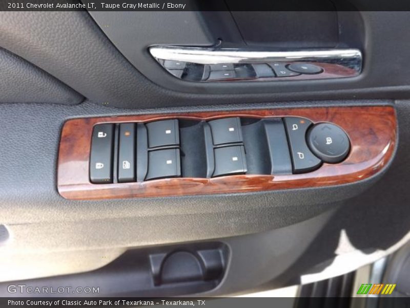 Taupe Gray Metallic / Ebony 2011 Chevrolet Avalanche LT