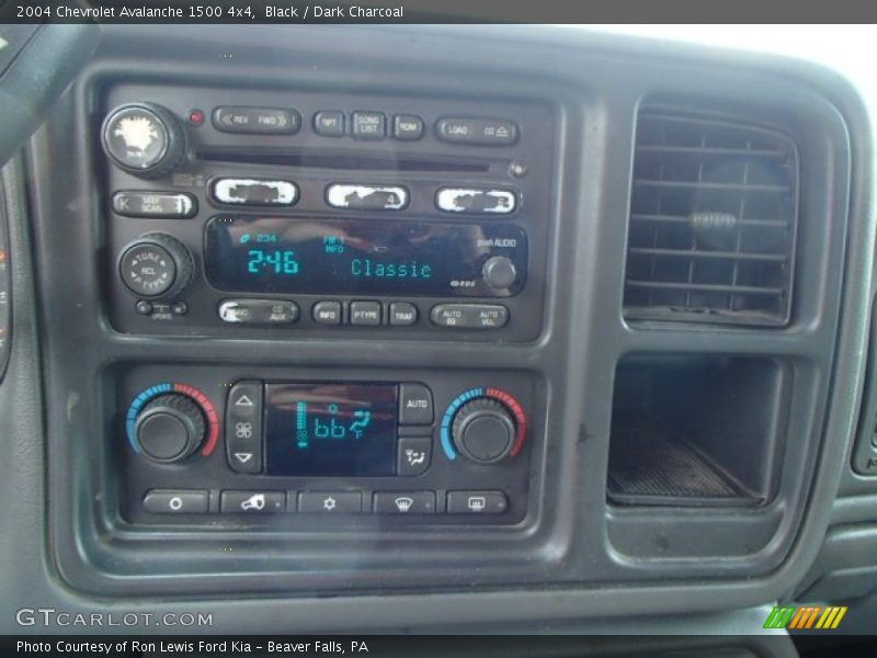 Black / Dark Charcoal 2004 Chevrolet Avalanche 1500 4x4