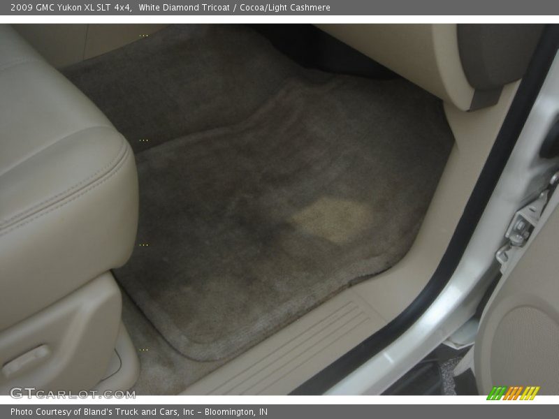 White Diamond Tricoat / Cocoa/Light Cashmere 2009 GMC Yukon XL SLT 4x4