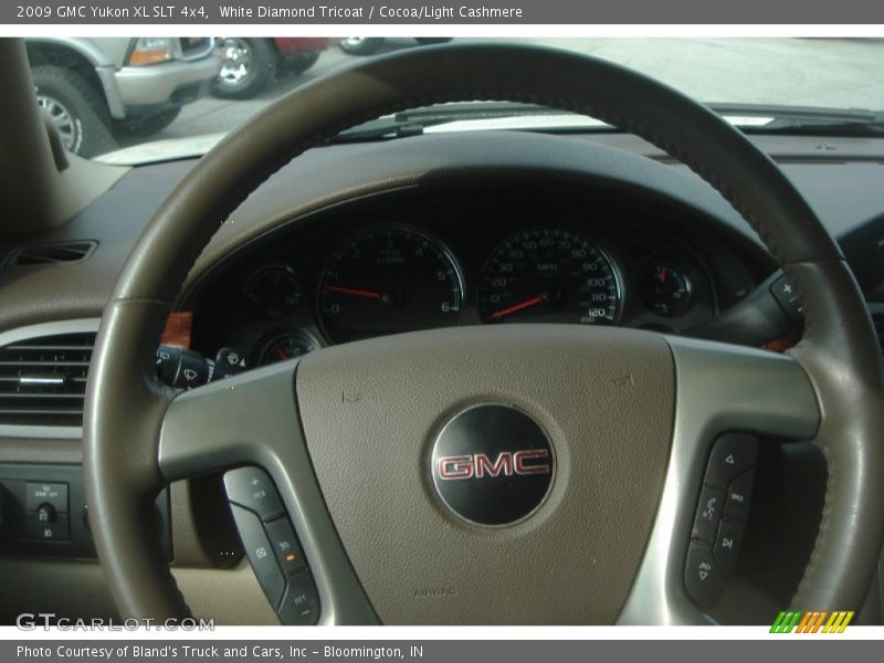 White Diamond Tricoat / Cocoa/Light Cashmere 2009 GMC Yukon XL SLT 4x4